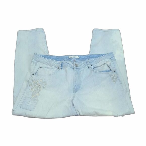 Mudd Tomboy CroppedĀ FloralāDistressedāJeansāSizeā15 - Picture 2 of 9